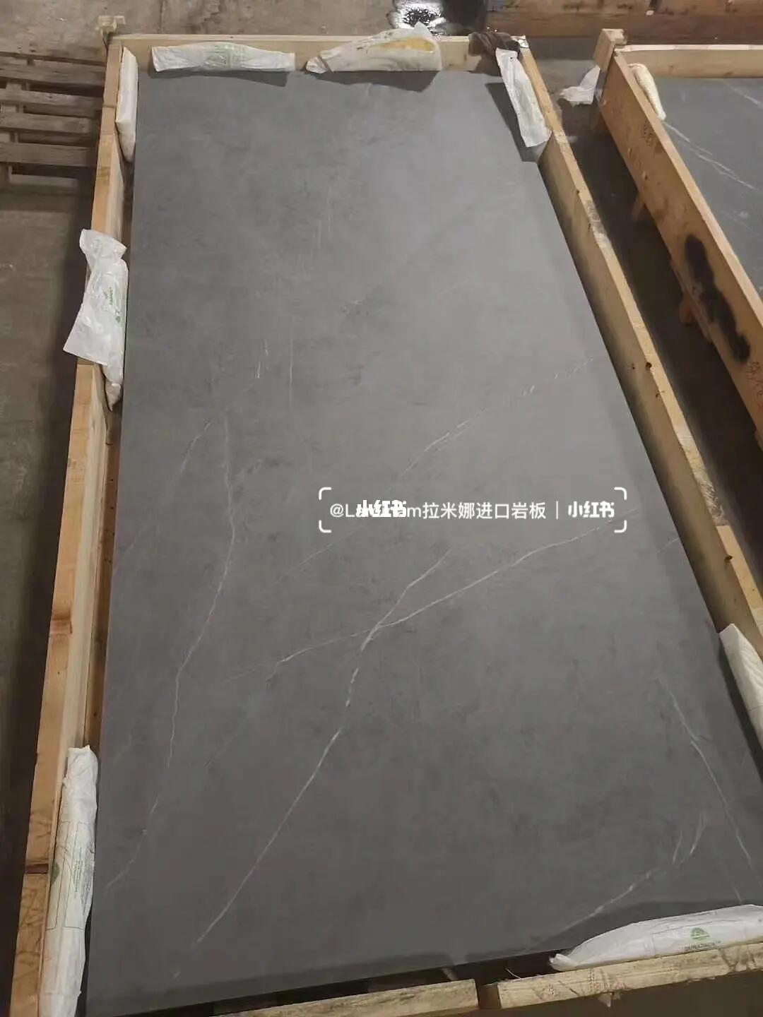 磁吸拉米娜展板 低成本更換畫(huà)面的廣告革新體驗(yàn)